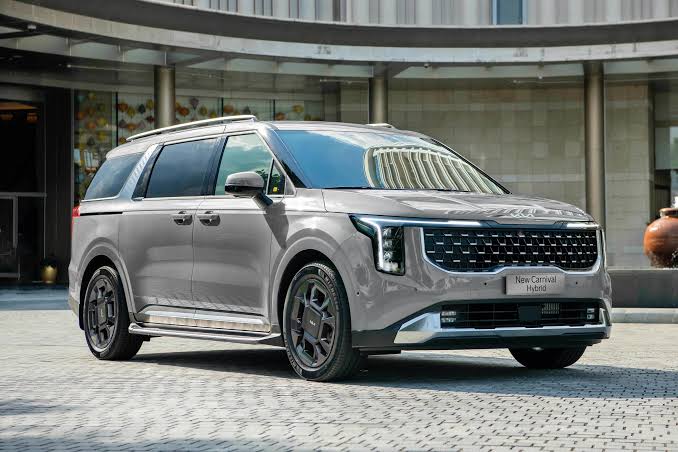 KIA Carnival VIP Ngoại Thất